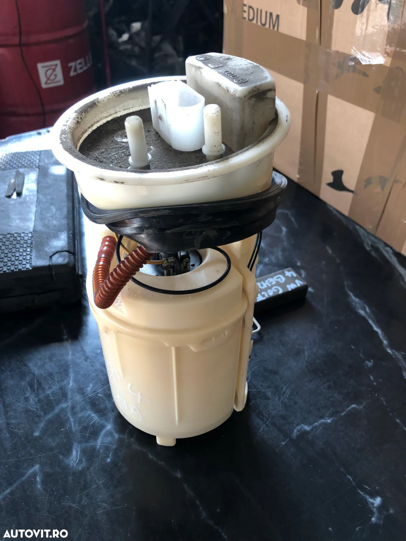 Pompa de benzina rezervor  VW Volkswagen Golf 4 benzina 2002 - 5