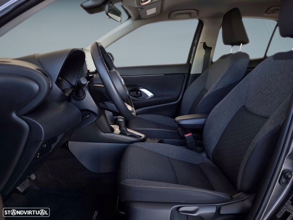 Toyota Yaris Cross 1.5 HDF Comfort Plus - 18