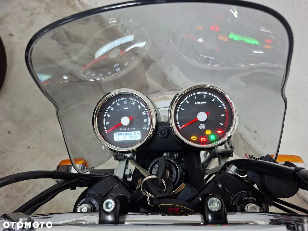 Royal Enfield Interceptor - 4
