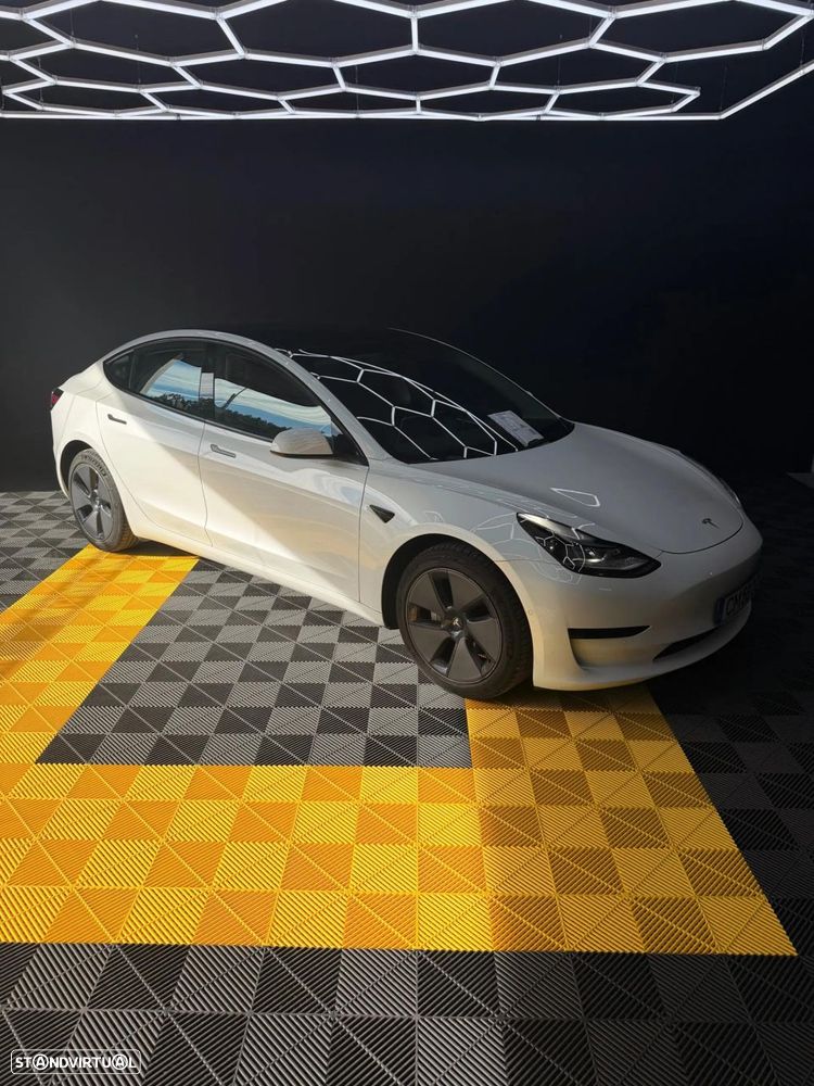 Tesla Model 3 Standard Range Plus RWD - 4