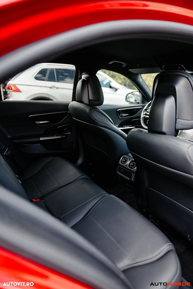 Mercedes-Benz C 300 e 9G-TRONIC AMG Line - 35