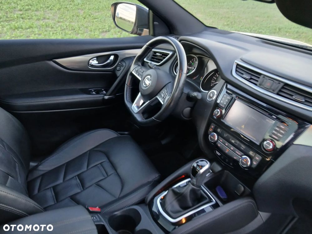 Nissan Qashqai 1.2 DIG-T Xtronic 360 - 27