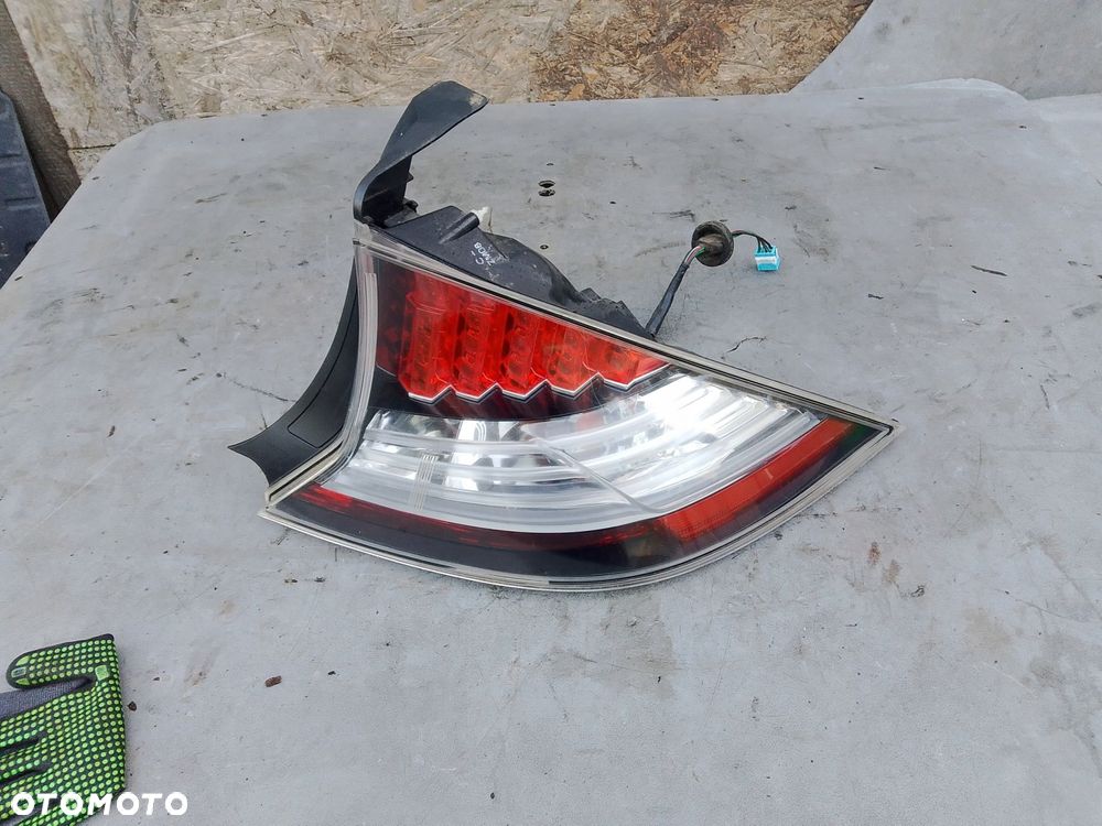 lampa prawy tył honda crz - 1