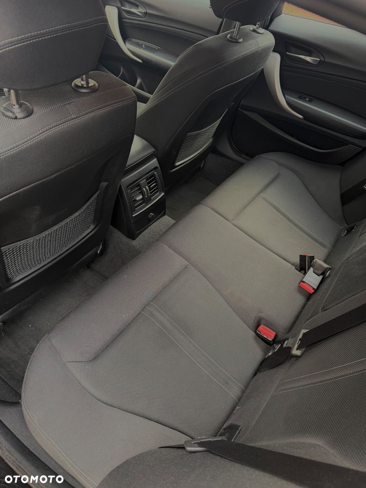 BMW Seria 1 120i - 7