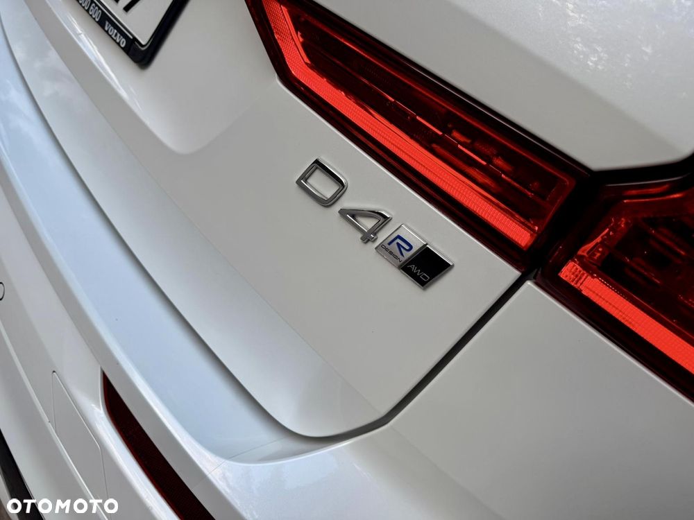 Volvo XC 60 D4 AWD R-Design - 11