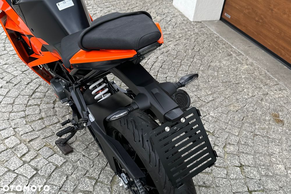 KTM RC 125 - 27