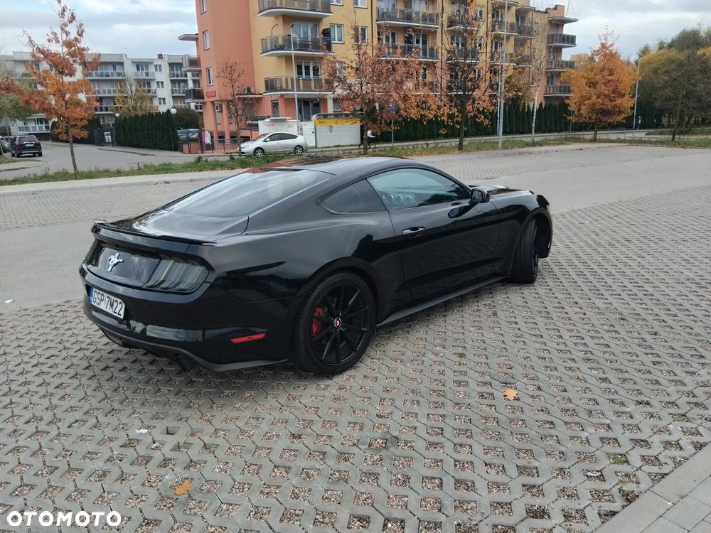 Ford Mustang - 12
