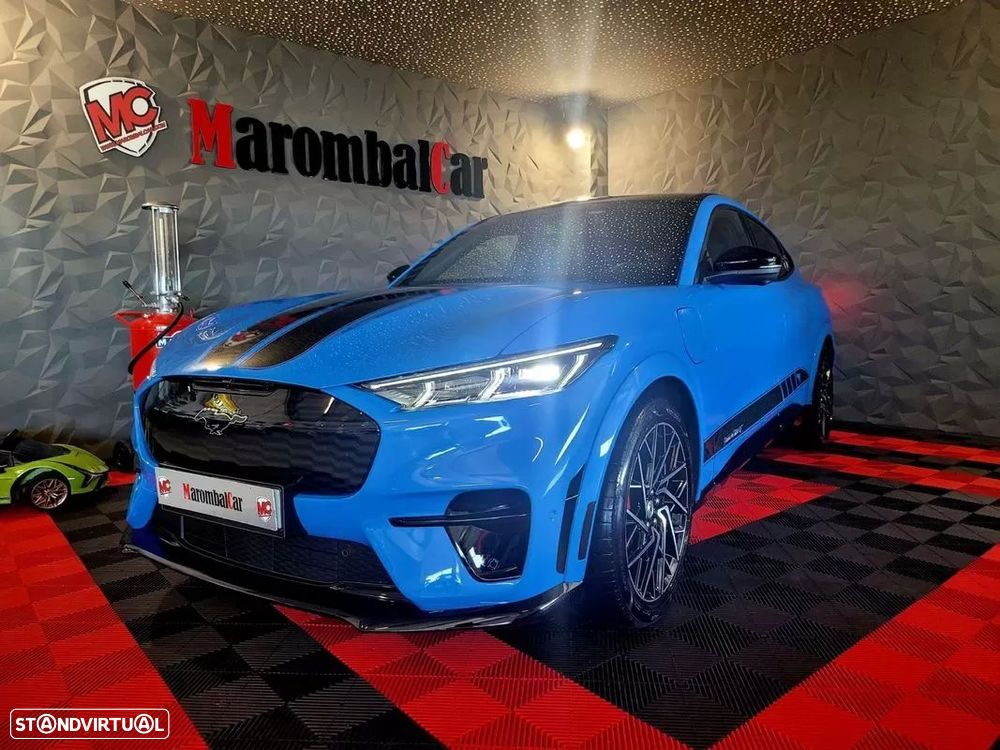 Ford Mustang Mach-E GT AWD - 23