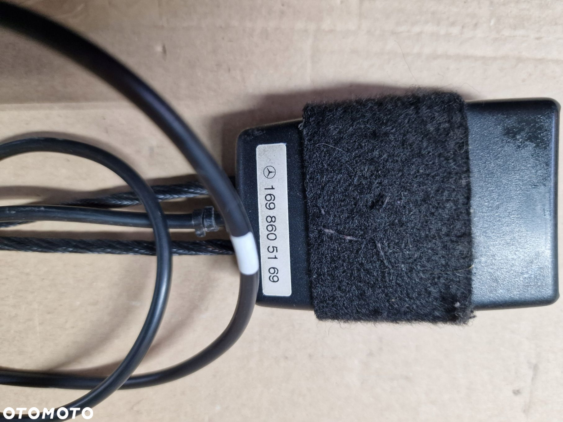 MERCEDES W169 Klamra Napinacz Pasa Lewy Przód A1698605169 - 2