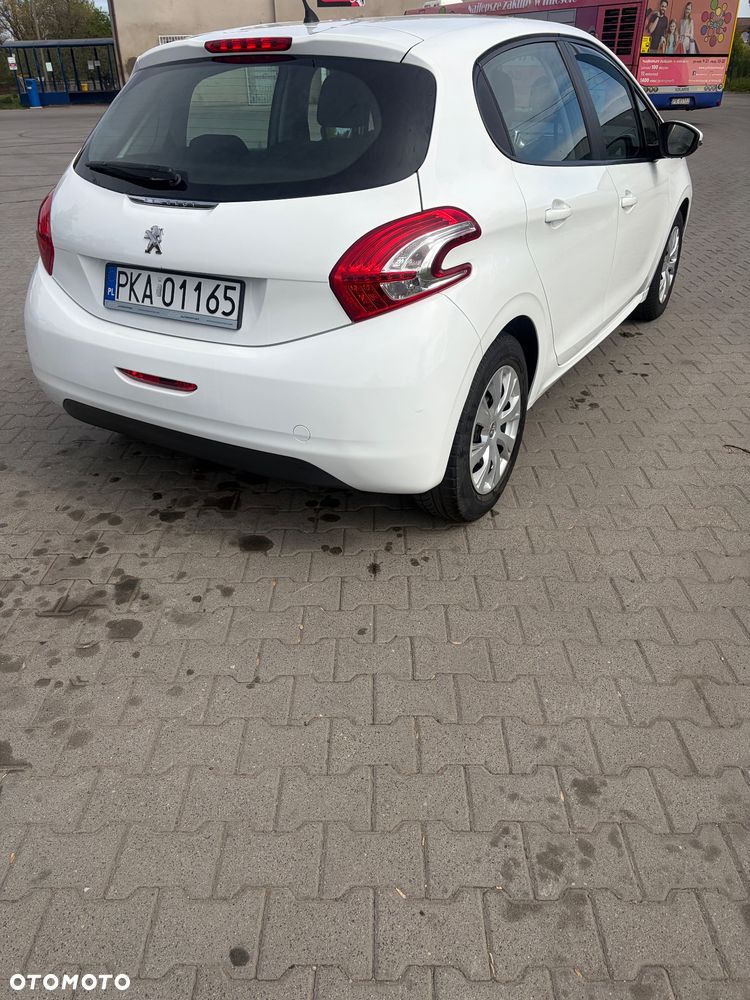 Peugeot 208 - 3