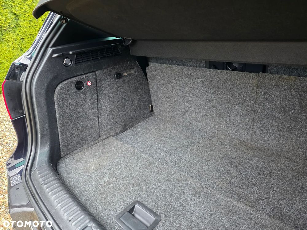 Volkswagen Tiguan 2.0 TDI DPF 4Motion BlueMotion Technology DSG Lounge Sport & Style - 30