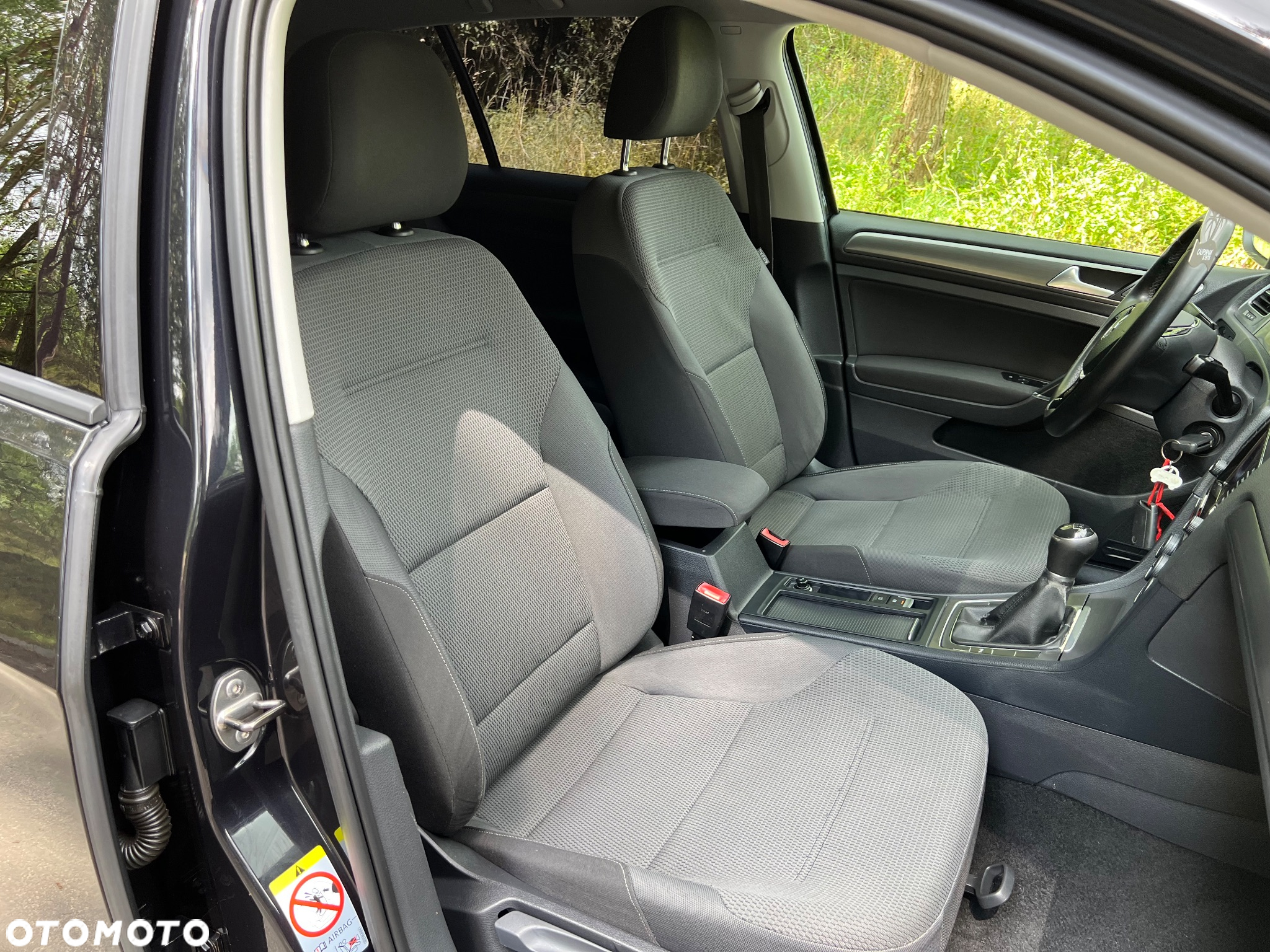 Volkswagen Golf - 16