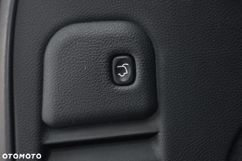 Jeep Grand Cherokee - 36