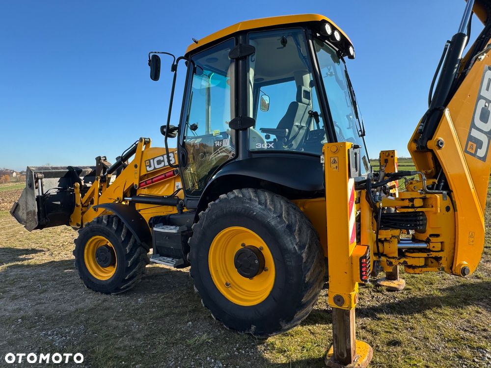 JCB 3CX / KOPARKO-ŁADOWARKA / 2019 ROK / 4200 MTH / KLIMATYZACJA / SPROWADZONA - 31