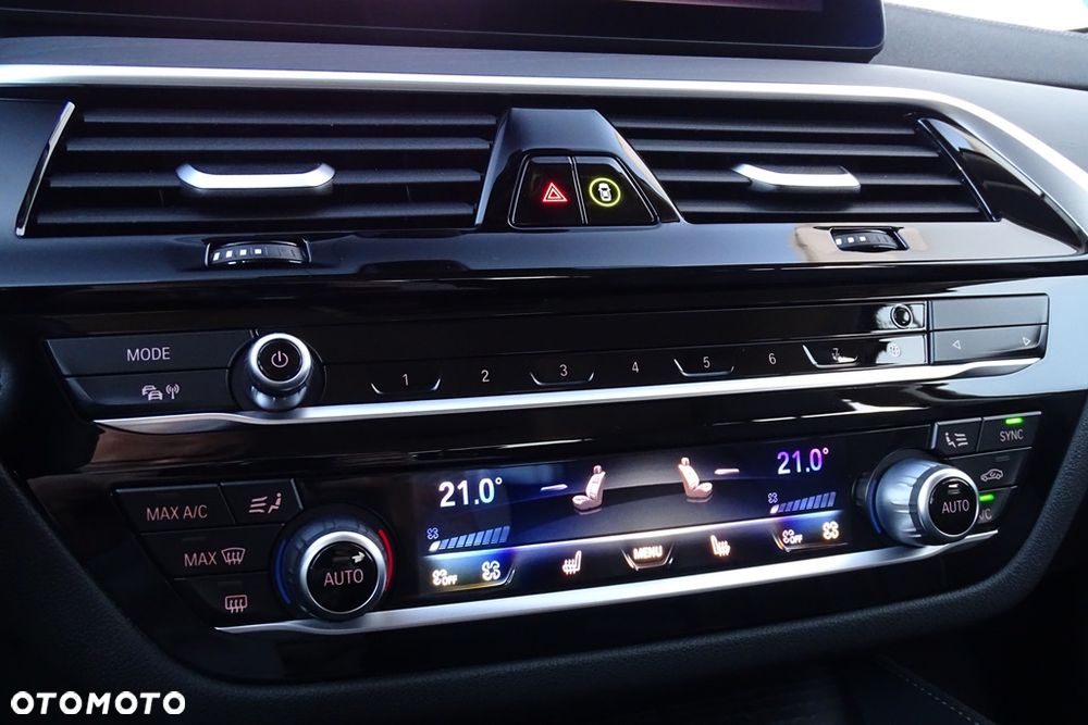 BMW Seria 5 520d mHEV Luxury Line - 35