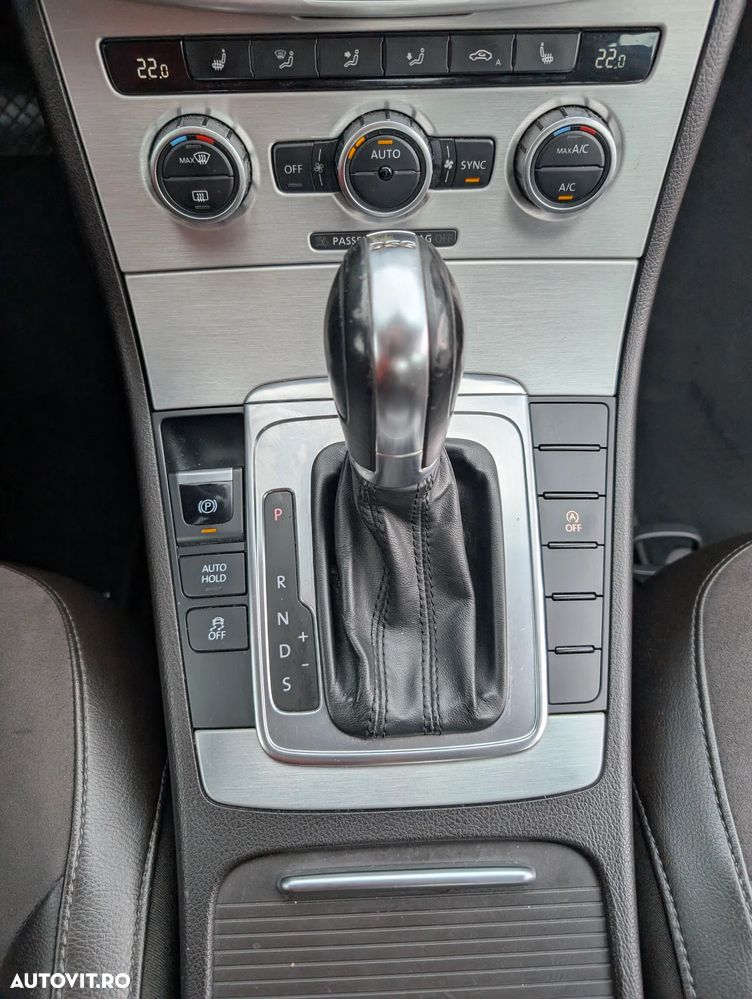 Volkswagen Passat 2.0 TDI BlueMotion Tehnology DSG Highline - 11