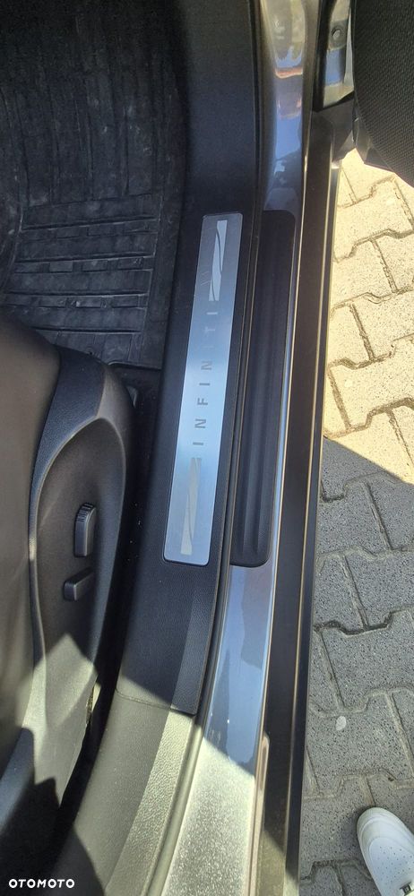 Infiniti Q70 3.0d S Premium - 25