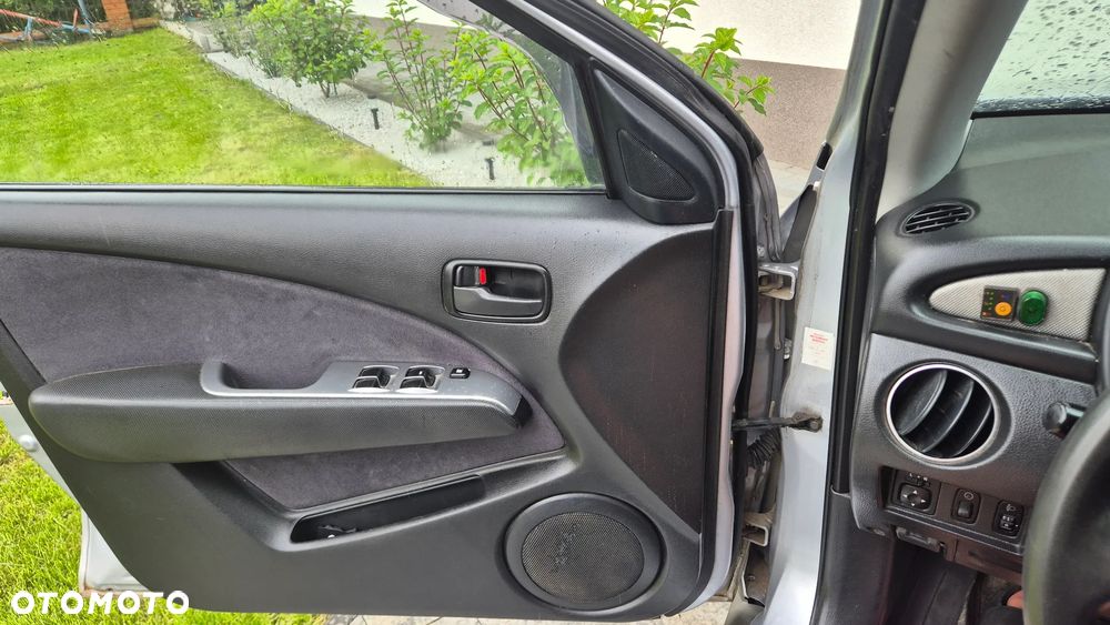 Mitsubishi Outlander 2.0 Invite - 13
