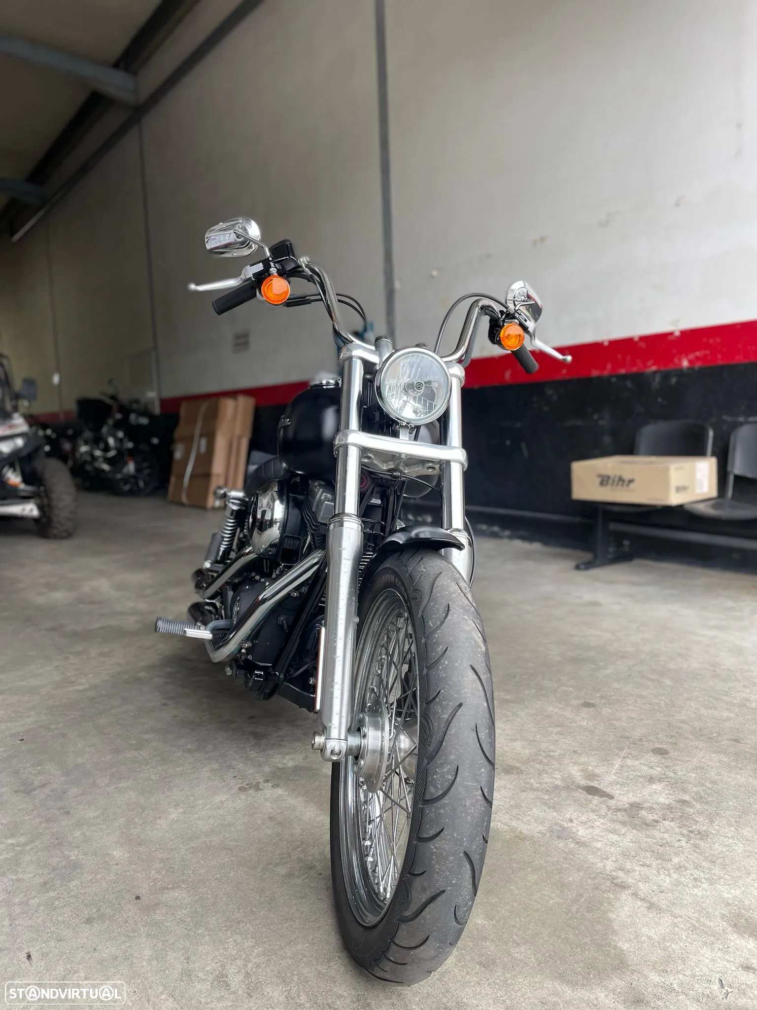 Harley-Davidson Dyna Street Bob - 4
