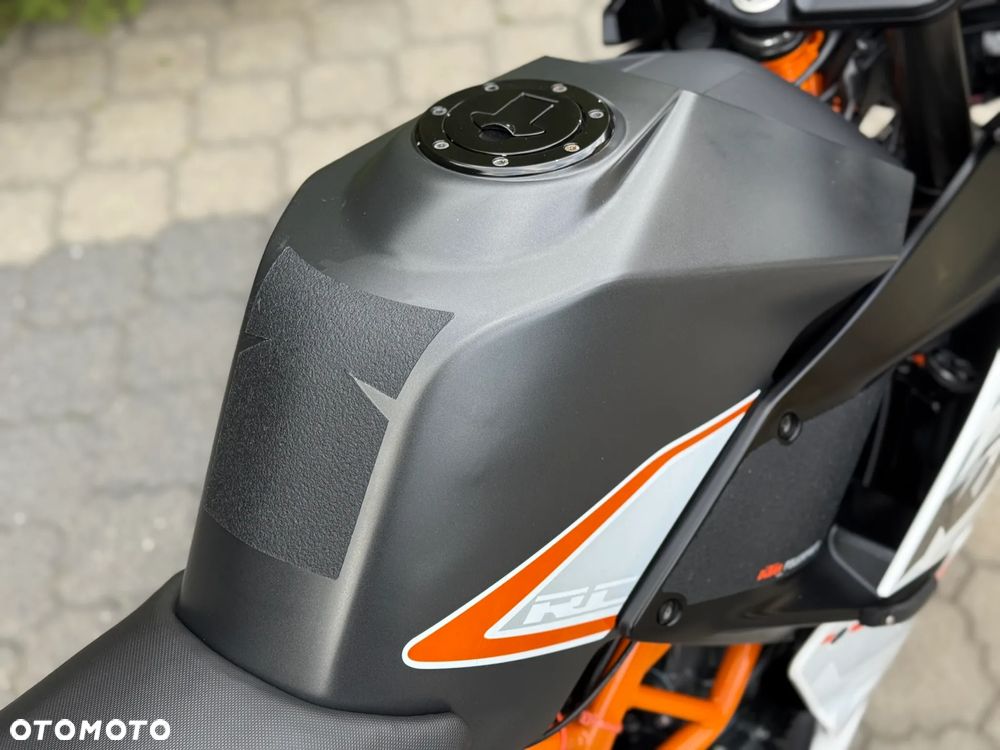KTM RC 390 - 21