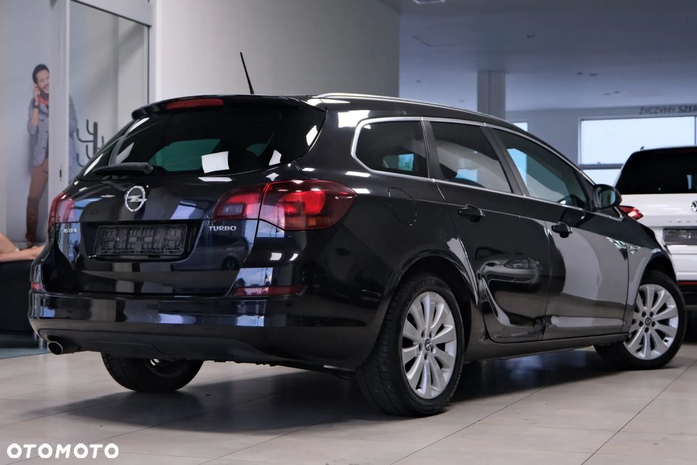 Opel Astra 1.4 T Executive S&S - 10