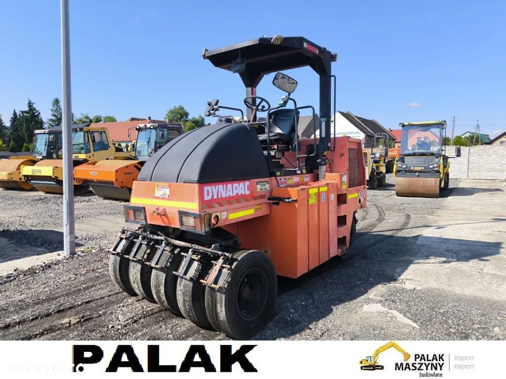 Dynapac Walec drogowy  DYNAPAC CP 142 , GUMA-GUMA  ,2013 rok - 2