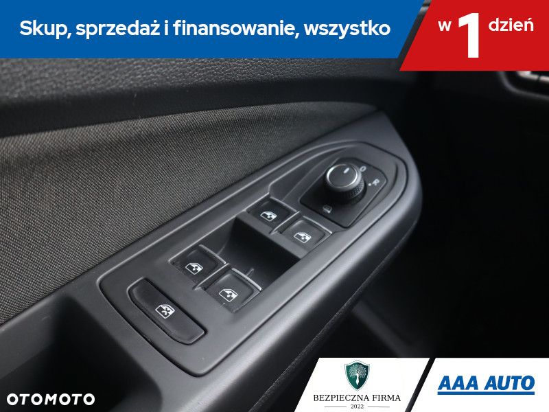 Volkswagen Golf - 17