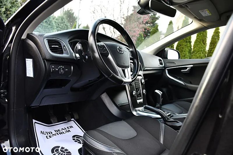 Volvo V40 D2 Momentum - 9