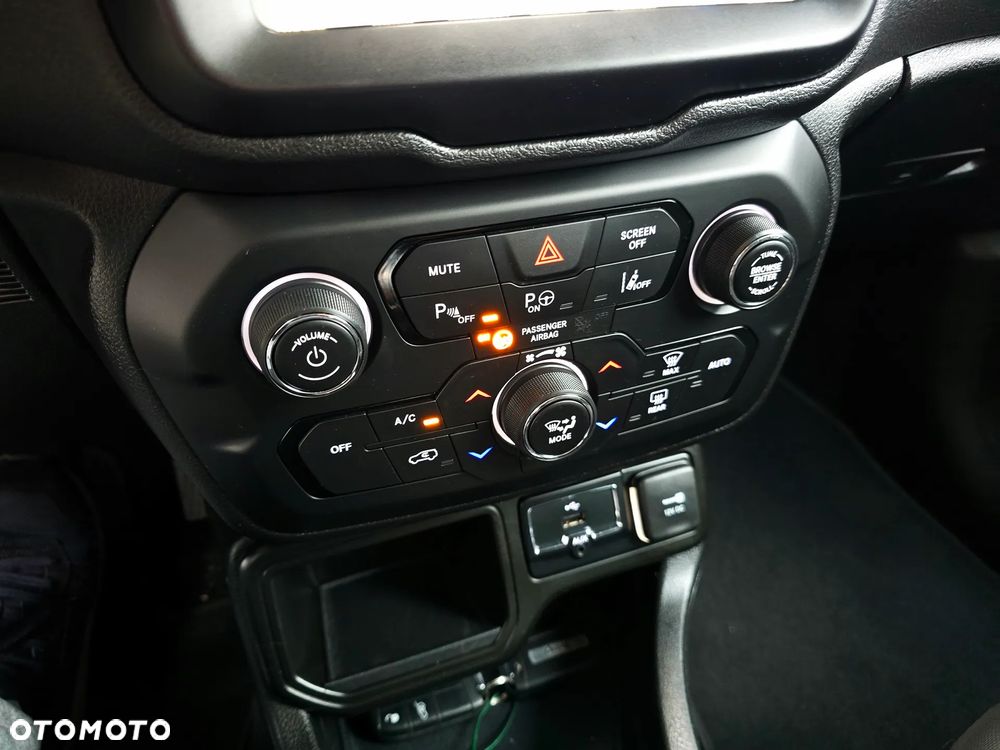 Jeep Renegade 1.4 MultiAir Limited - 16