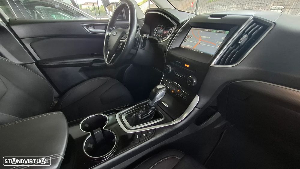 Ford S-Max - 32