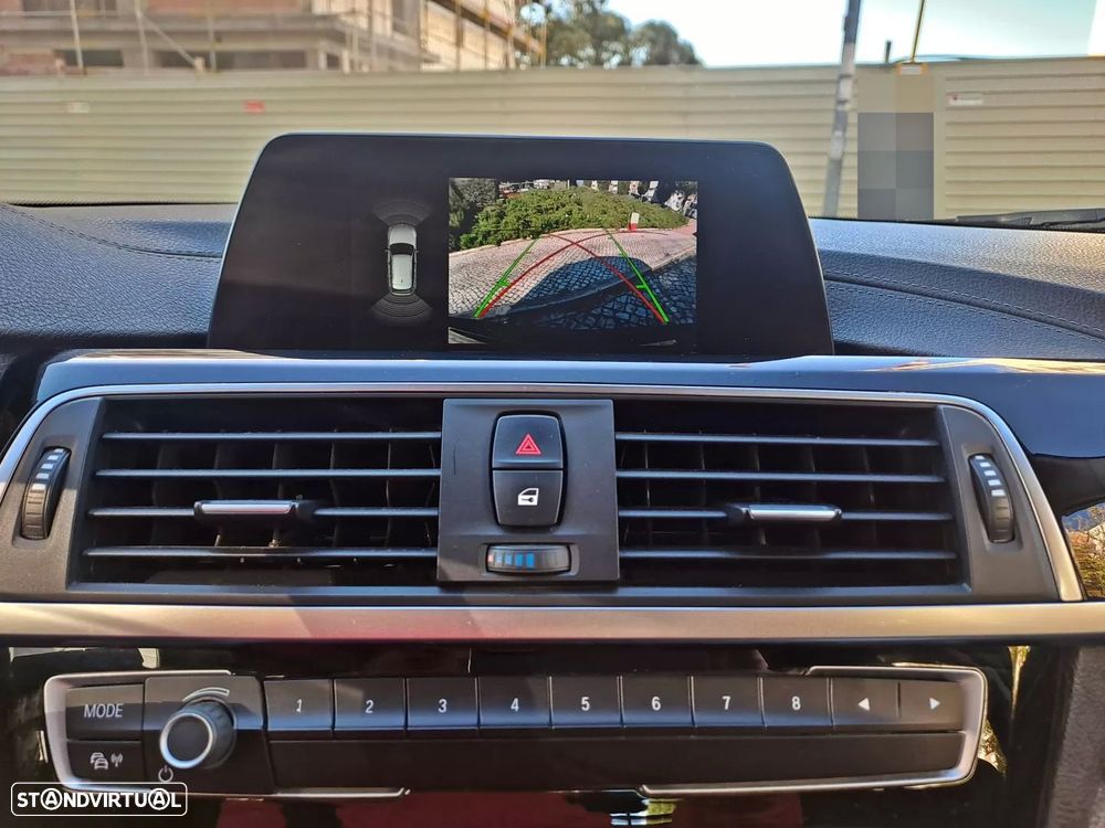 BMW 318 d Line Sport - 13