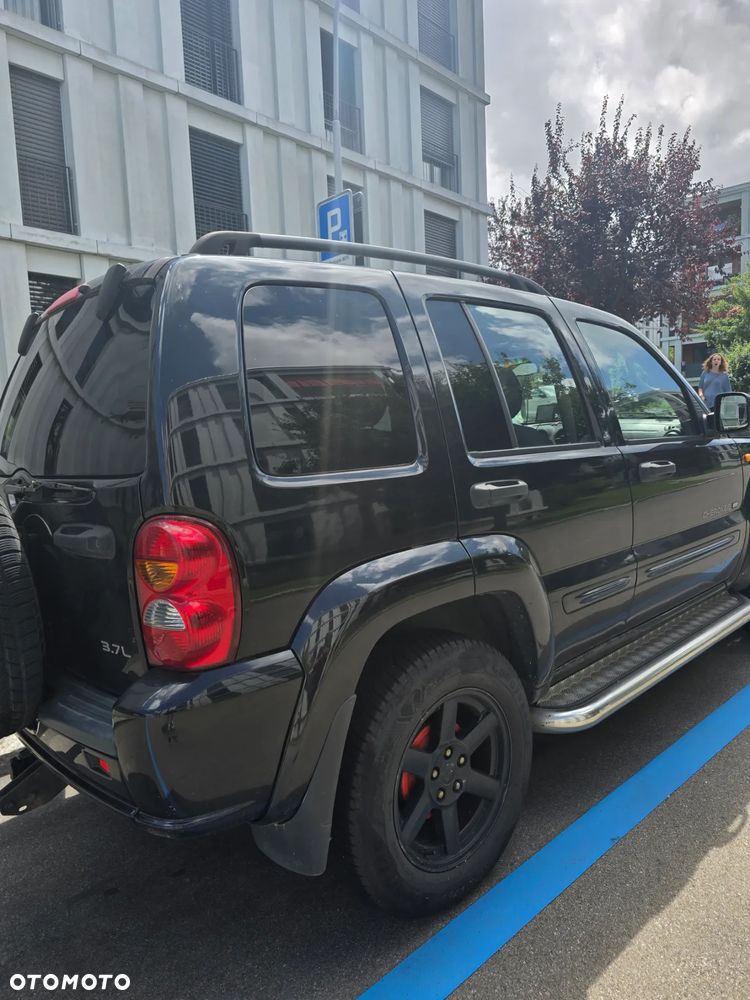 Jeep Cherokee 3.7L Limited - 18