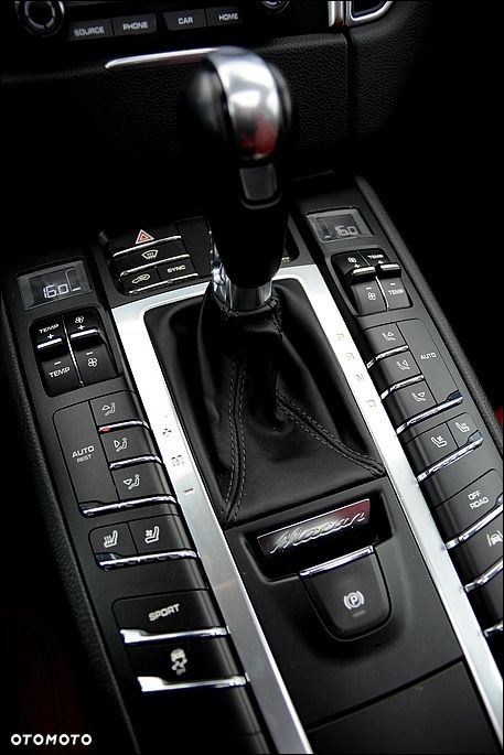 Porsche Macan Standard - 33