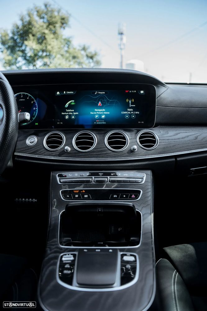 Mercedes-Benz E 300 de AMG Line - 28