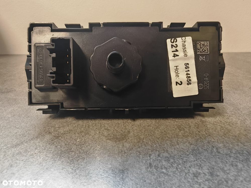 PRZEŁĄCZNIK PANEL POZIOMOWANIA PODUSZEK SCANIA R NGS 2557284 - 2