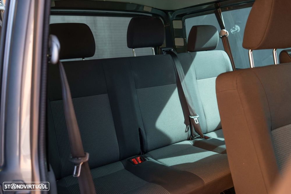 VW Transporter 2.0 TDI - 10