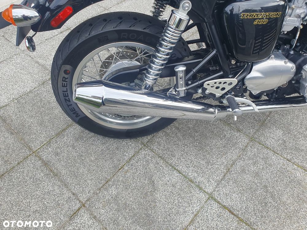 Triumph Thruxton - 14