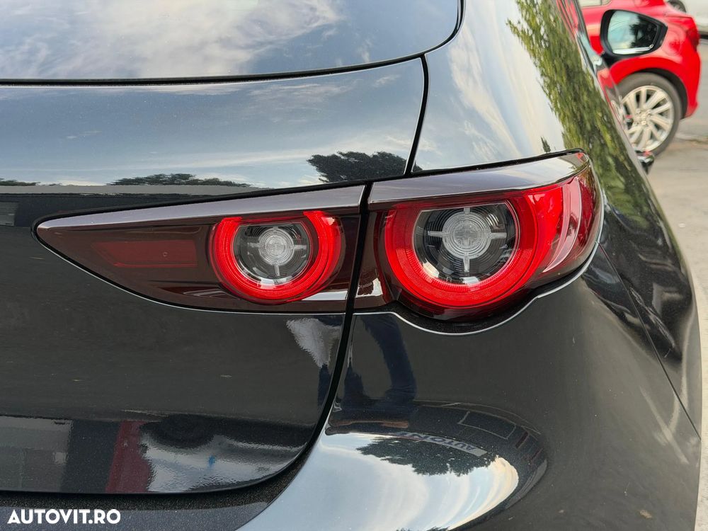 Mazda 3 e-Skyactiv X186 AT MHEV Center-Line - 8
