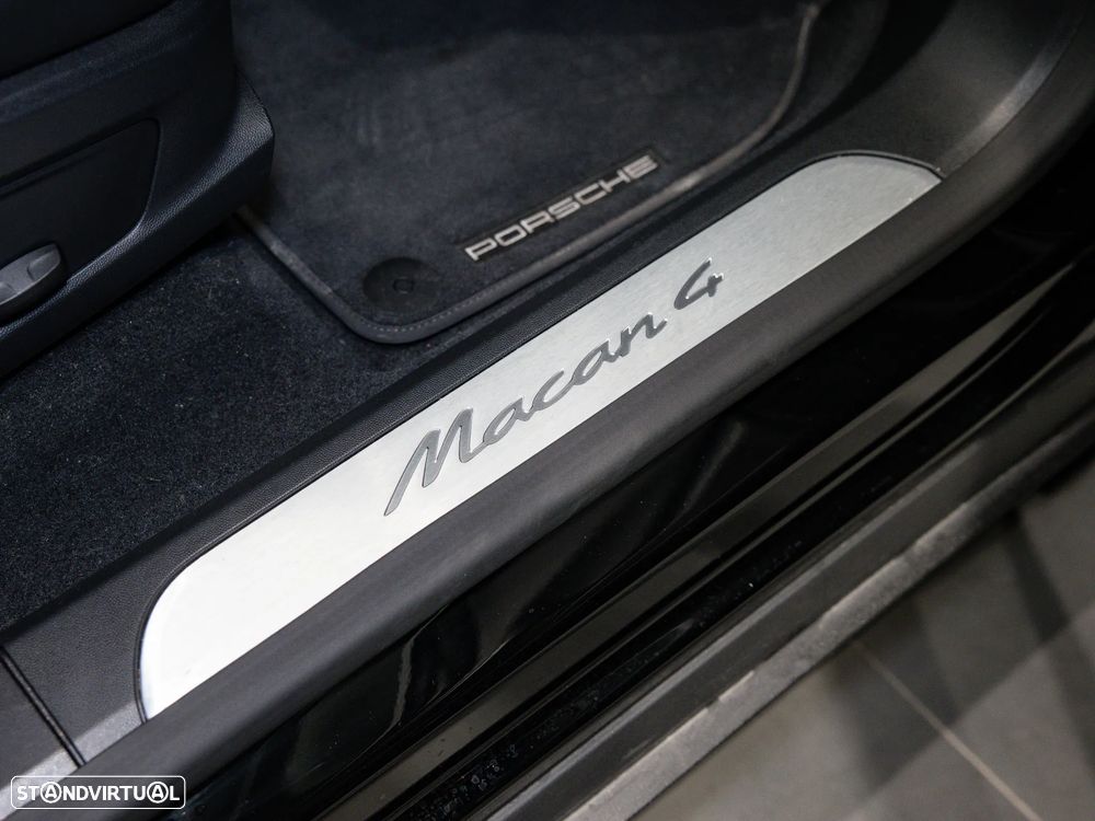 Porsche Macan Electric 4 - 37