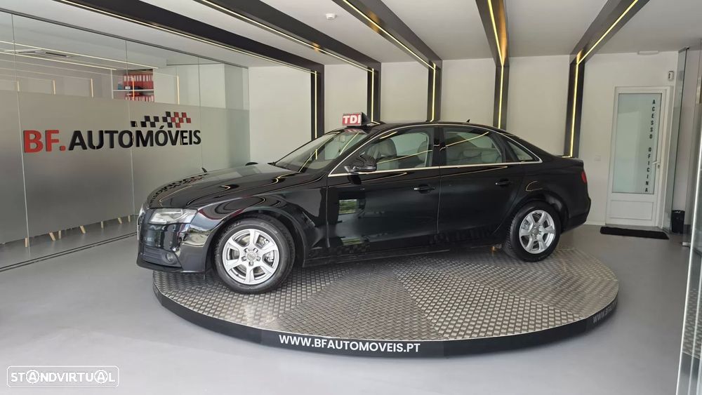 Audi A4 2.0 TDI exclusive - 13