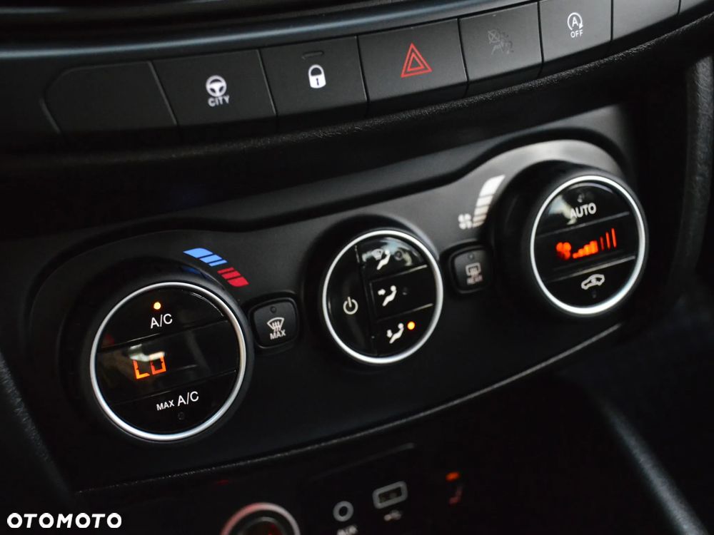 Fiat Tipo 1.4 T-Jet 16v S-Design - 26