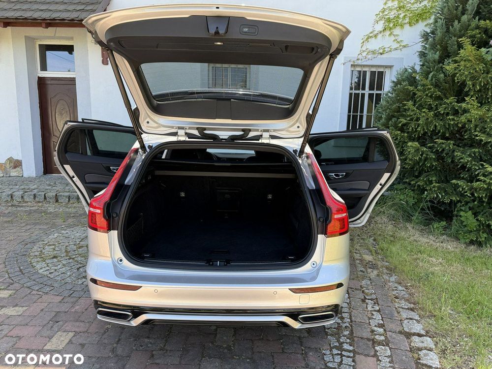 Volvo V60 T4 Geartronic R-Design - 9