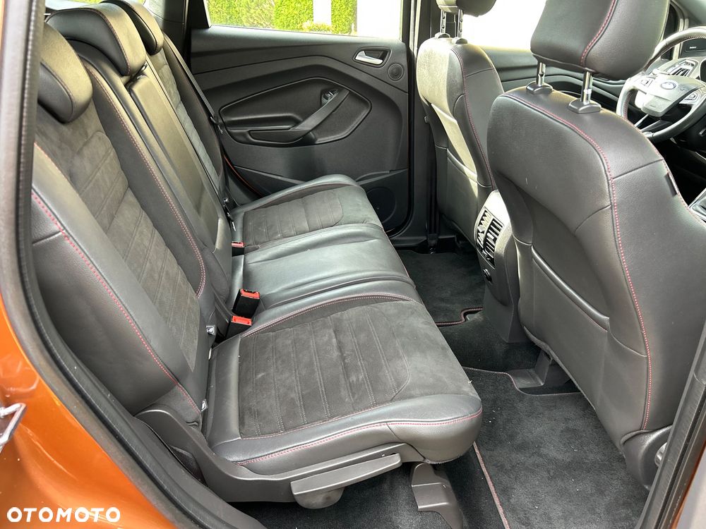 Ford Kuga 2.0 TDCi 4x4 ST-Line - 21