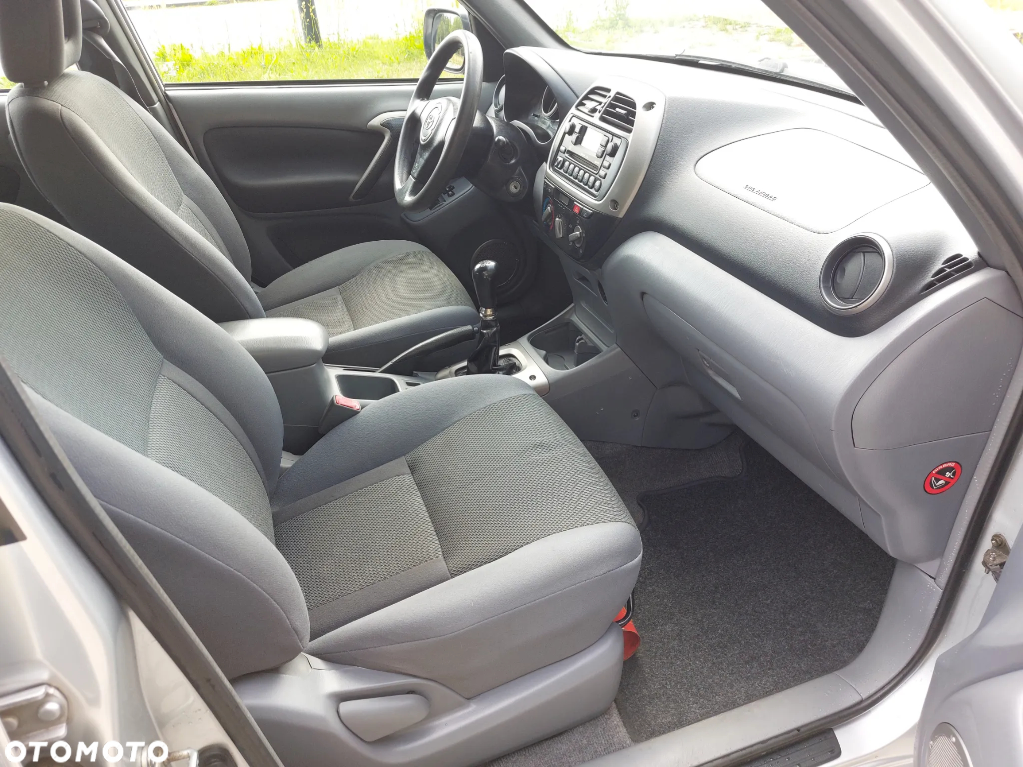 Toyota RAV4 2.0 D-4D 4x4 - 15
