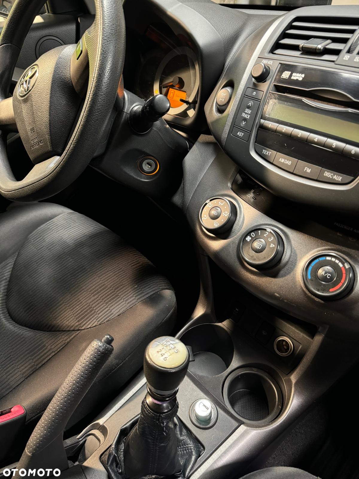 Toyota RAV4 2.0 VVT-i 2010 - 10