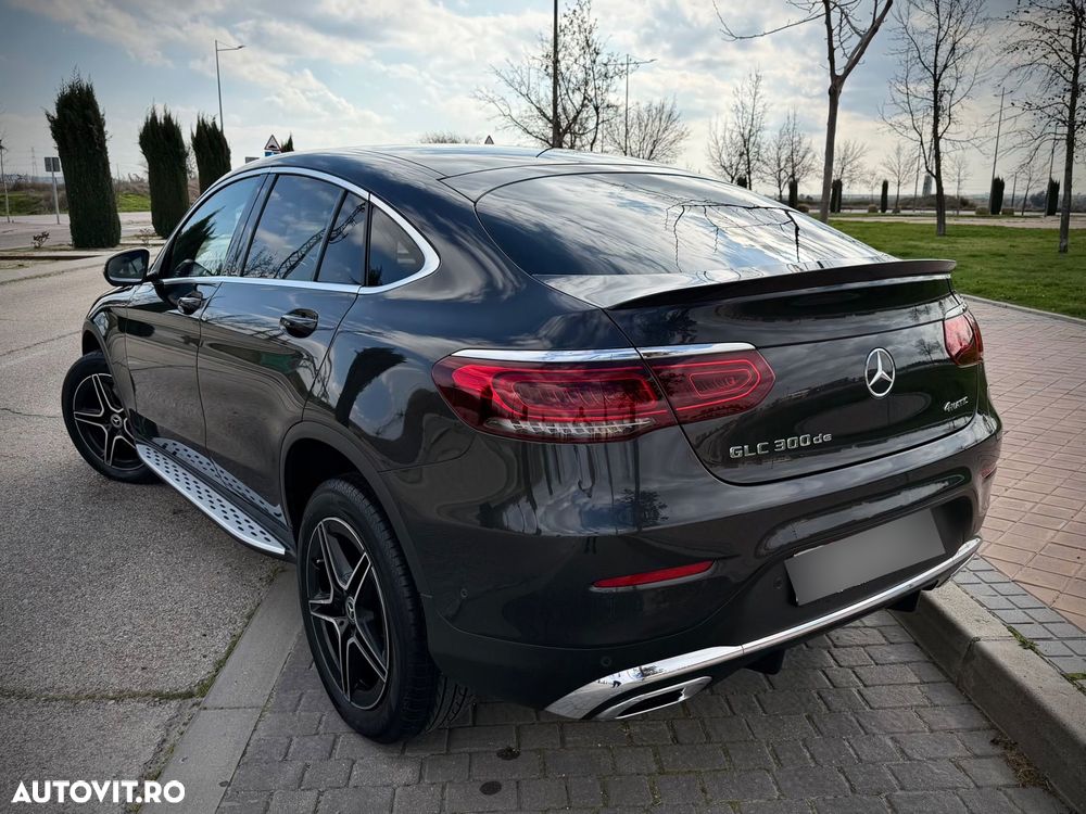 Mercedes-Benz GLC Coupe 300 de 4Matic 9G-TRONIC AMG Line - 5