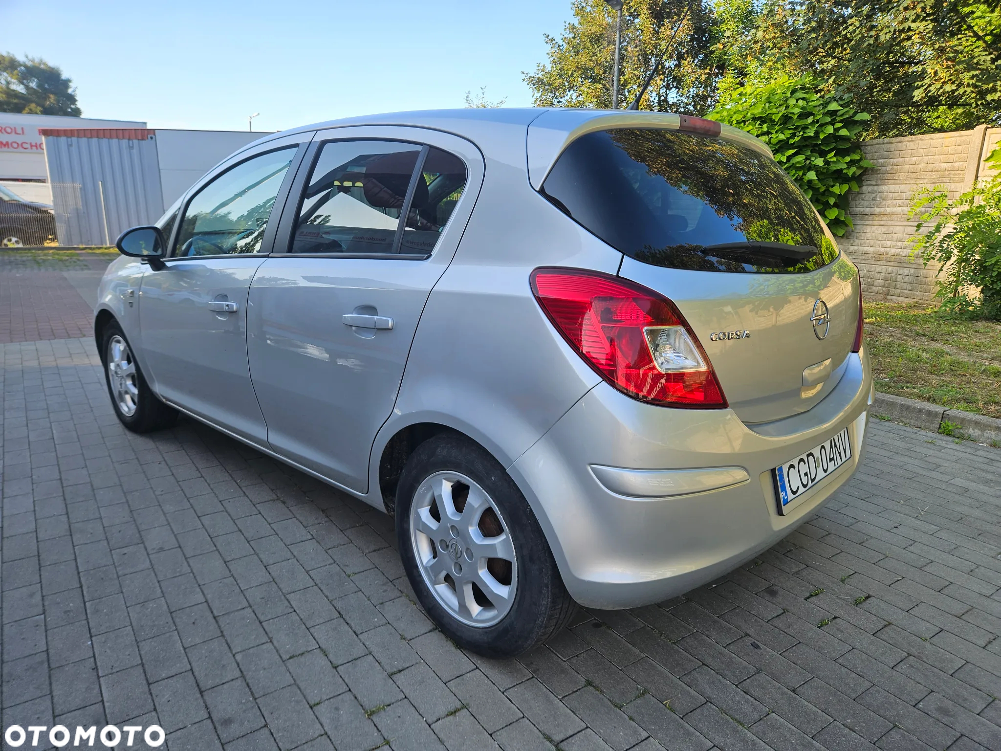 Opel Corsa 1.2 16V Enjoy - 3