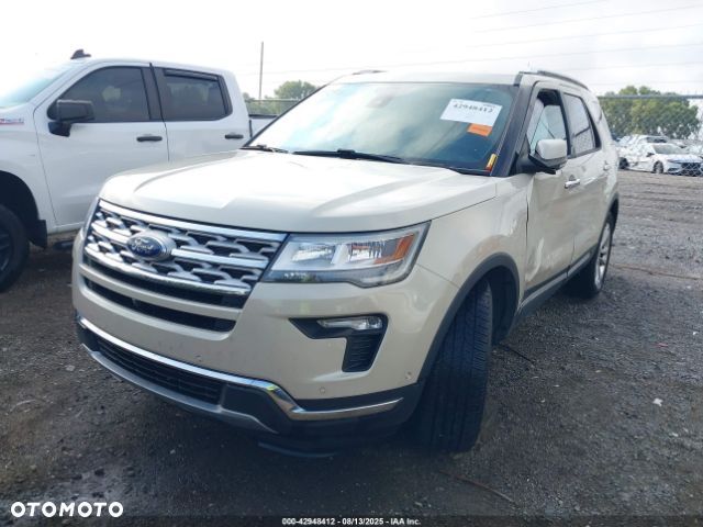 Ford Explorer - 23