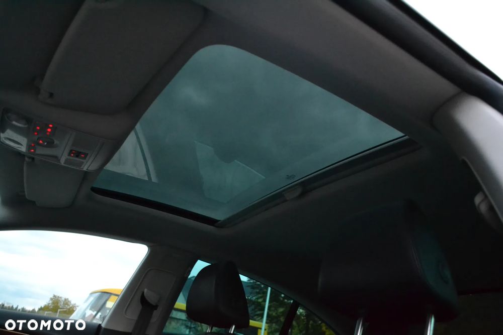 Volkswagen Passat CC 2.0 TSI - 33