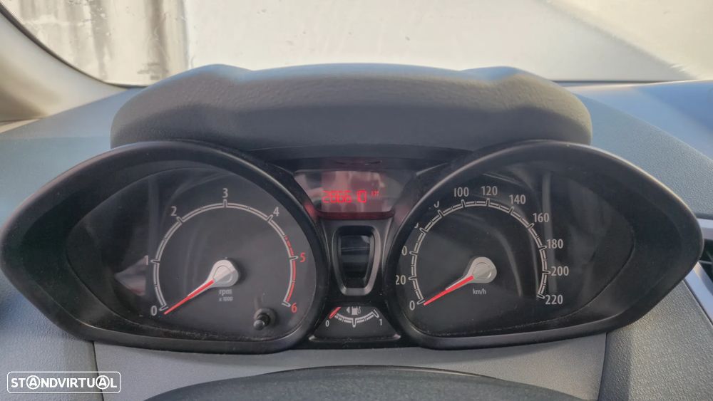 Ford Fiesta - 10